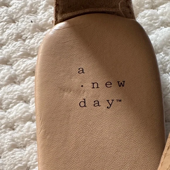 👡 A New Day Nude Sandals – Women’s Size 6.5 – Gold Detail - Picture 7 of 9